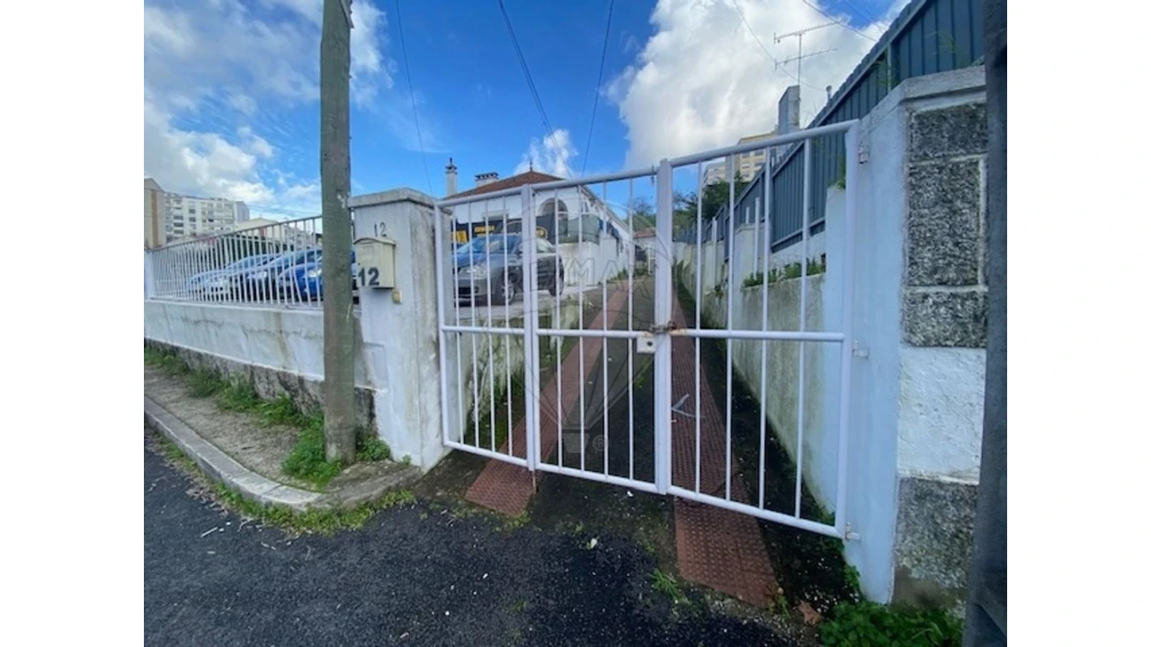 Moradia T6 para Venda em Odivelas Foto 6