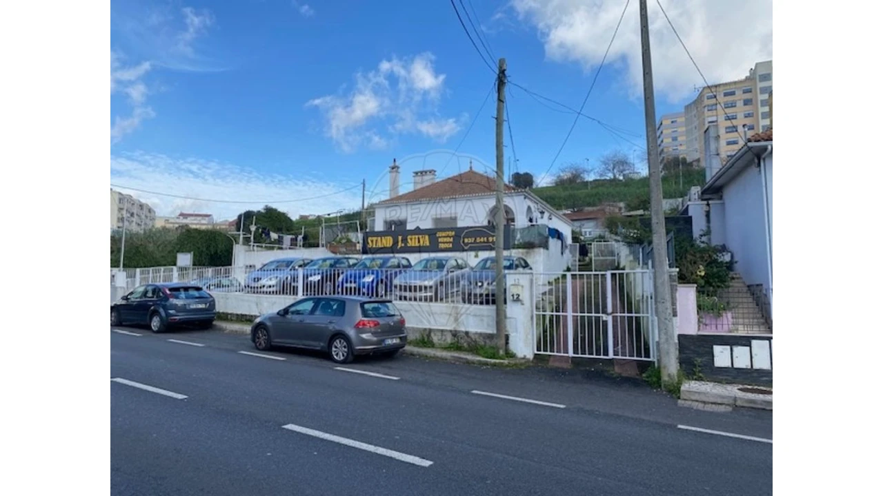 Moradia T6 para Venda em Odivelas Foto 2