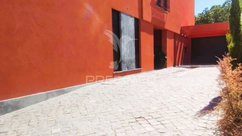 Moradia T5 para Venda em Azeitão (São Lourenço e São Simão)