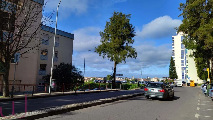 Apartamento T2 para Venda em Algueirão-Mem Martins Foto 13