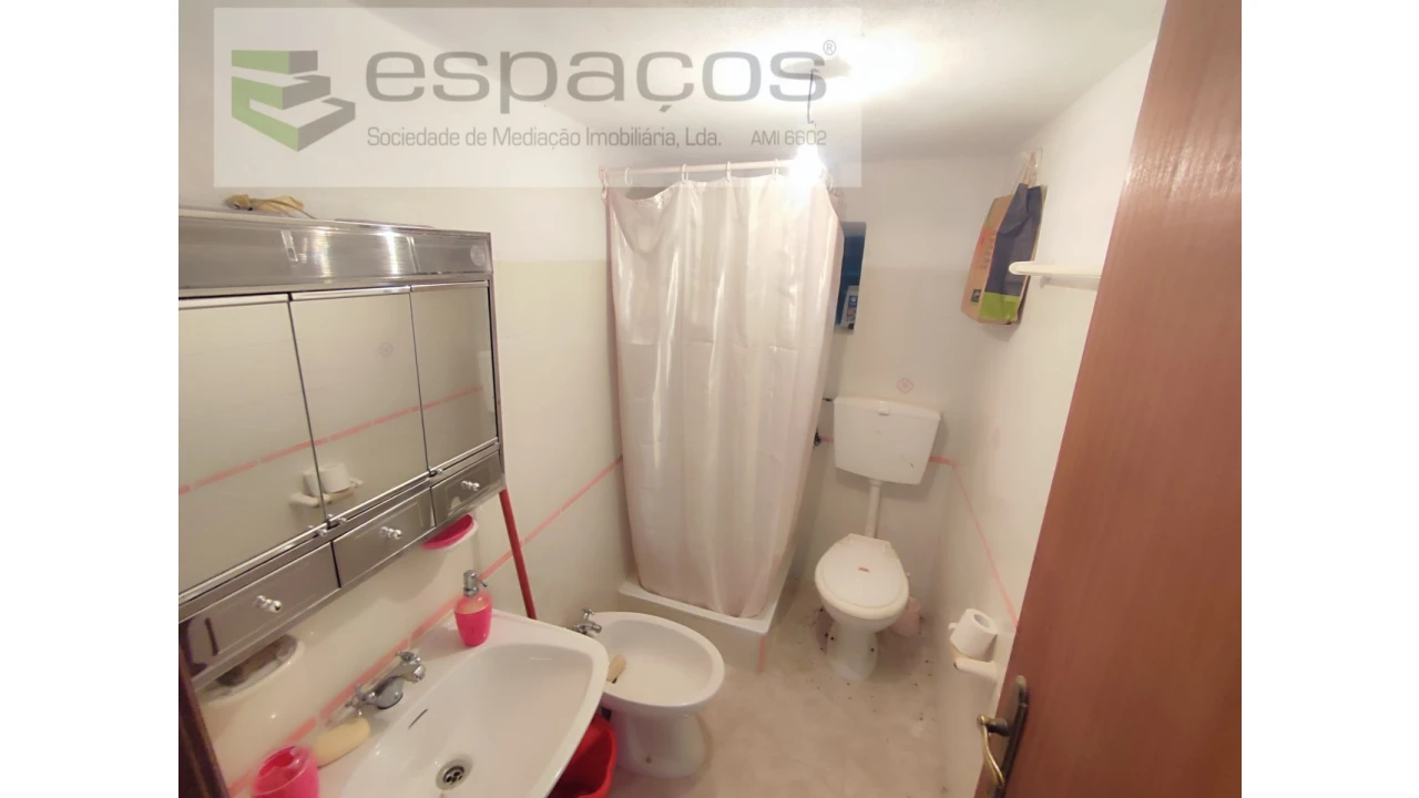 Moradia T2 para Venda em Aranhas Foto 7