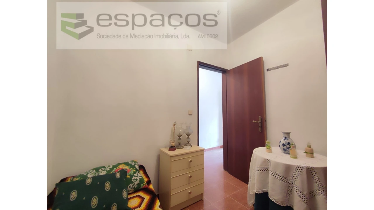 Moradia T2 para Venda em Aranhas Foto 9