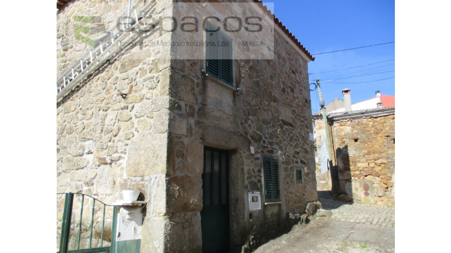 Moradia T2 para Venda em Aranhas Foto 1