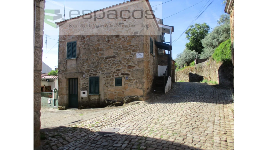 Moradia T2 para Venda em Aranhas Foto 2