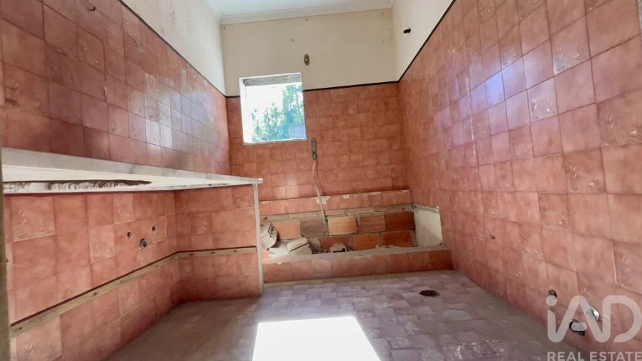 Moradia T3 para Venda em Forjães Foto 18