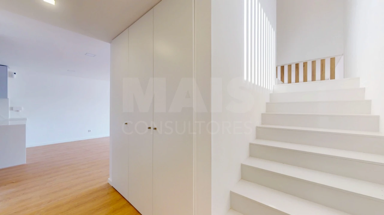 Moradia T5 para Venda em Loures Foto 10