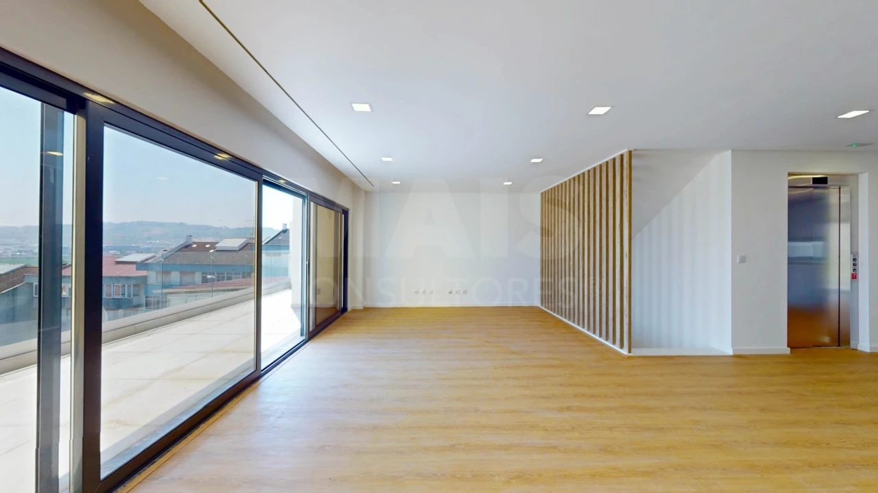 Moradia T5 para Venda em Loures Foto 3