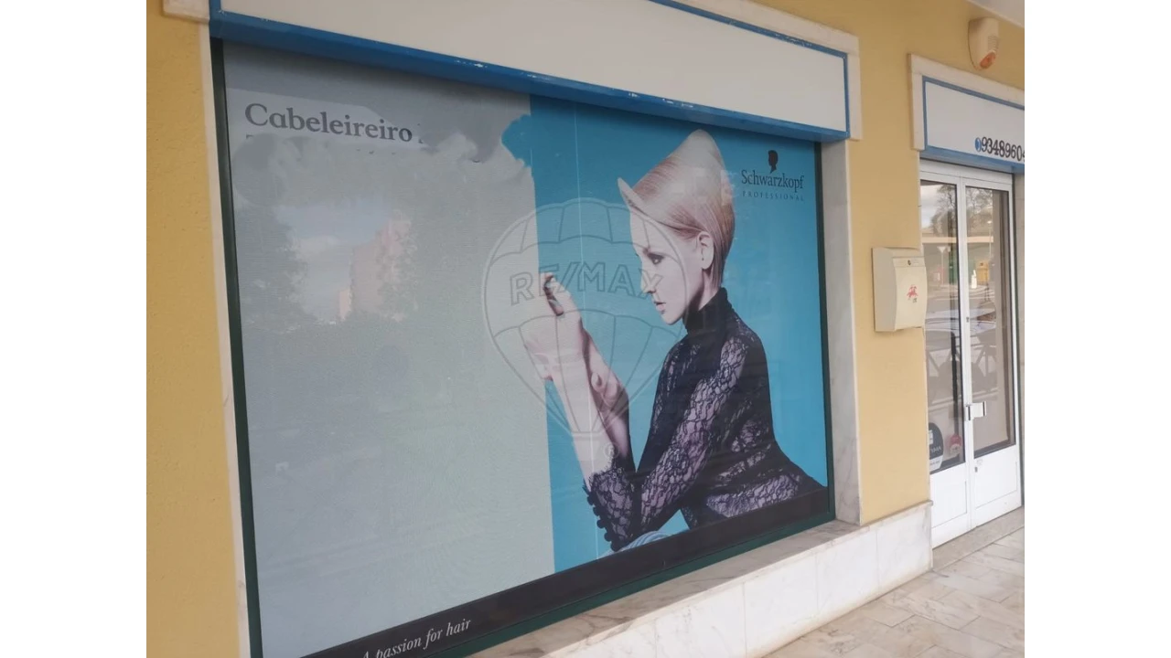 Negócio para Venda em Massamá e Monte Abraão Foto 4