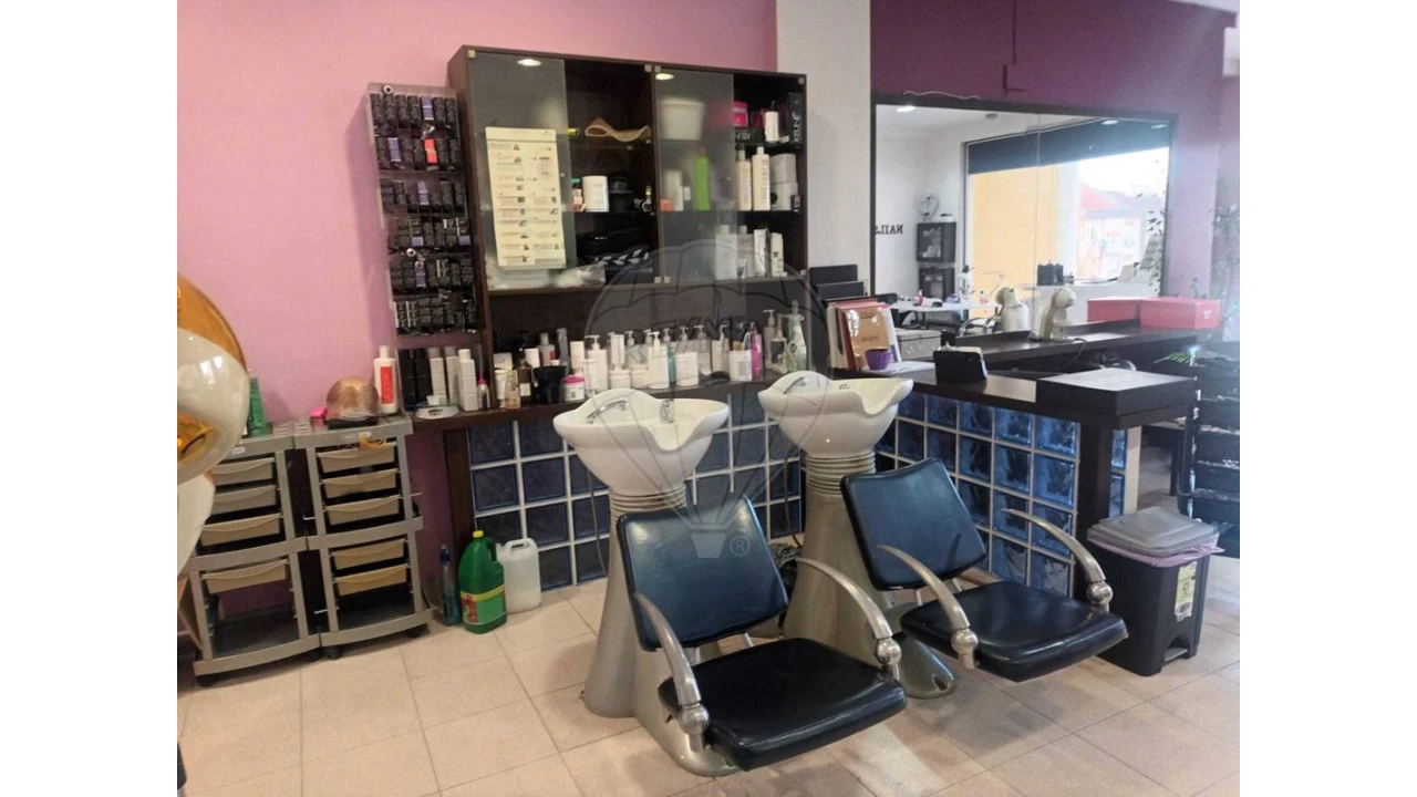 Negócio para Venda em Massamá e Monte Abraão Foto 5