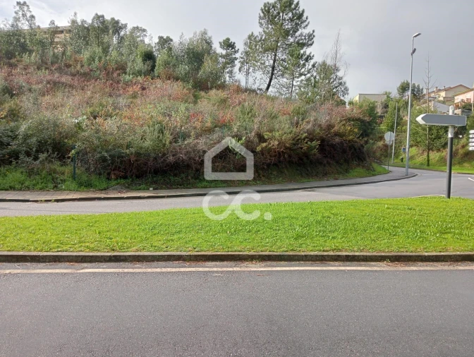 Terreno para Venda em Ermesinde Foto 3