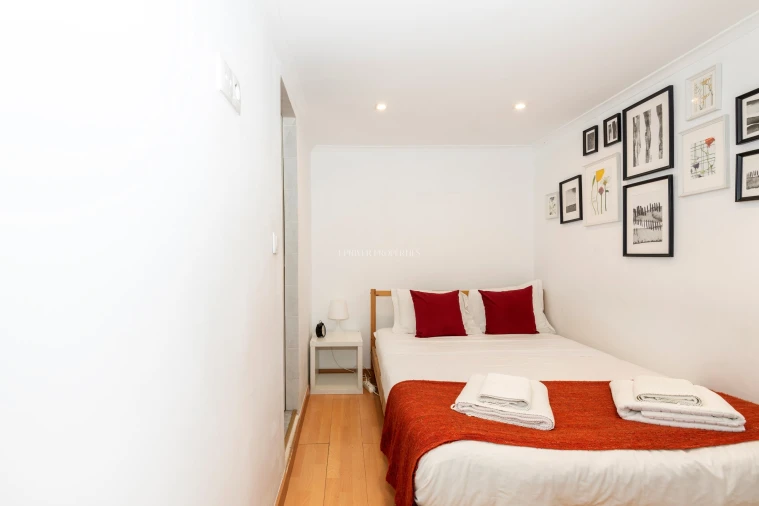 Apartamento T1 para Venda em Santa Maria Maior Foto 6