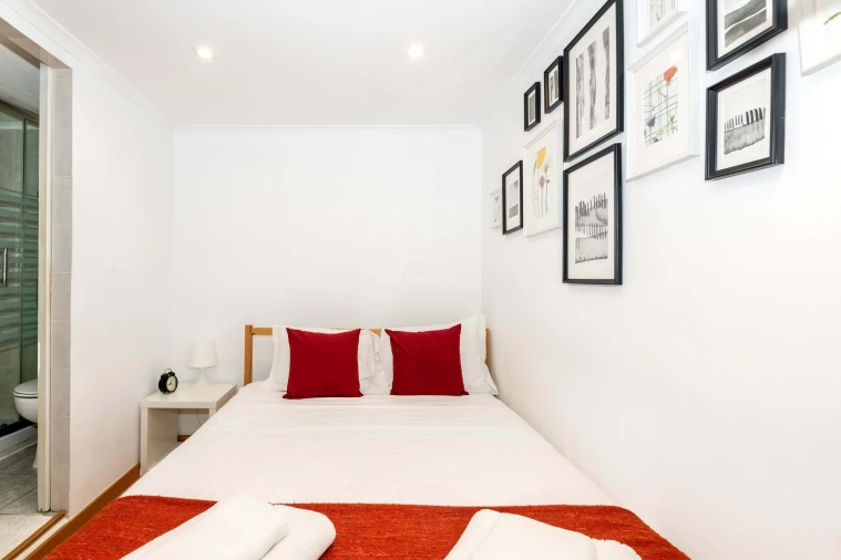 Apartamento T1 para Venda em Santa Maria Maior Foto 8