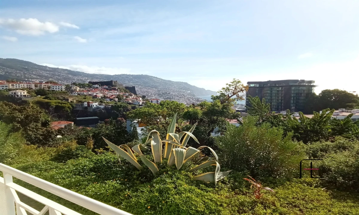 Apartamento T3 para Venda em Funchal (São Pedro) Foto 1