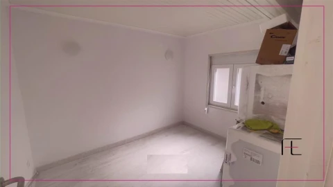 Moradia T9 para Venda em Ajuda