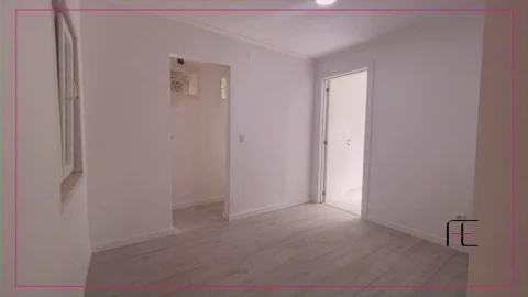 Moradia T9 para Venda em Ajuda