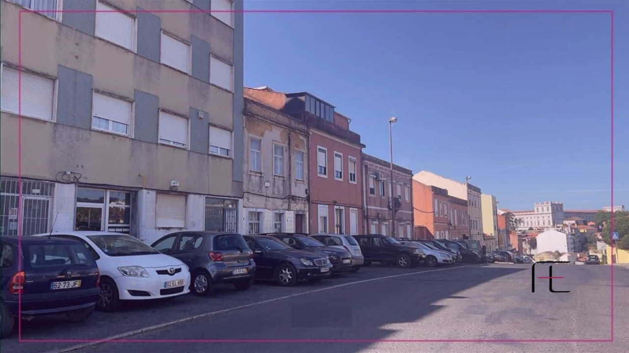 Moradia T9 para Venda em Ajuda Foto 1