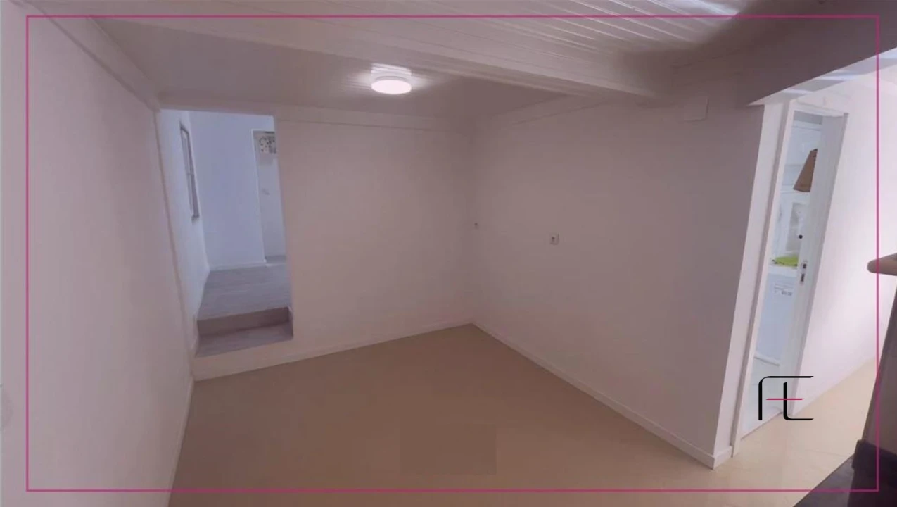 Moradia T9 para Venda em Ajuda Foto 7
