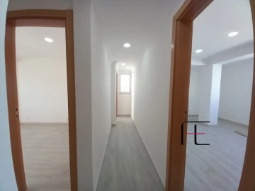 Moradia T3 para Venda em Carcavelos e Parede
