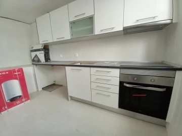 Moradia T3 para Venda em Carcavelos e Parede