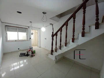 Moradia T3 para Venda em Carcavelos e Parede