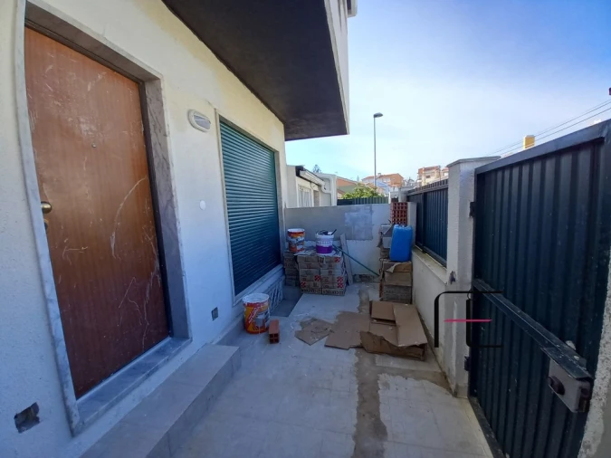 Moradia T3 para Venda em Carcavelos e Parede Foto 42