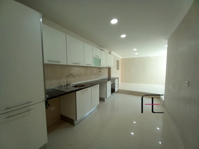 Moradia T3 para Venda em Carcavelos e Parede Foto 9