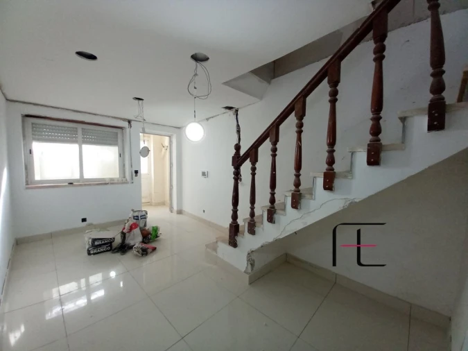 Moradia T3 para Venda em Carcavelos e Parede Foto 56