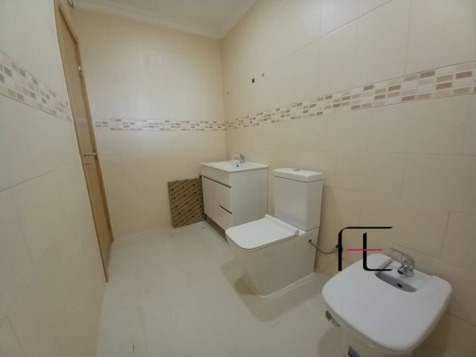 Moradia T3 para Venda em Carcavelos e Parede Foto 27