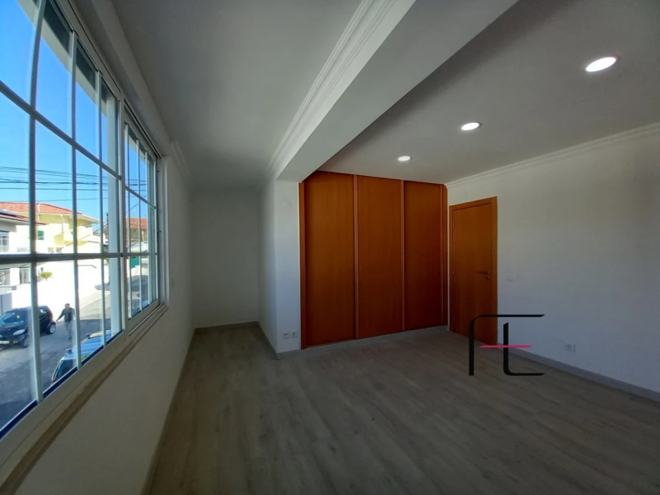 Moradia T3 para Venda em Carcavelos e Parede Foto 22
