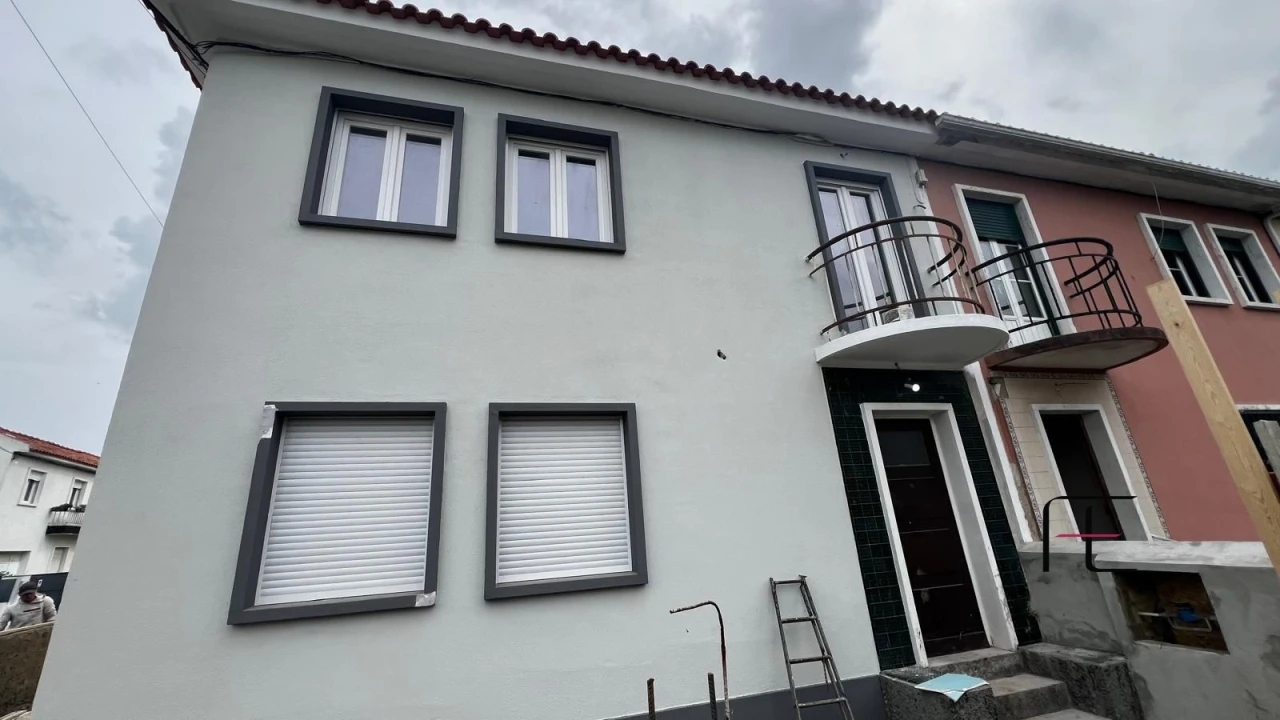 Moradia T3 para Venda em Benfica Foto 3