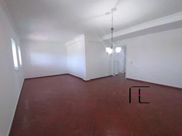 Moradia T7 para Venda em Rio de Mouro