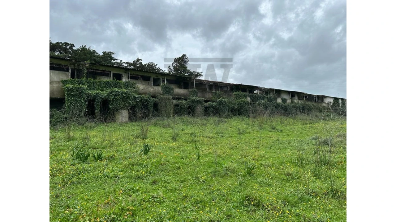 Terreno Comércio / Armazém para Venda em Venda do Pinheiro e Santo Estêvão das Galés Foto 8