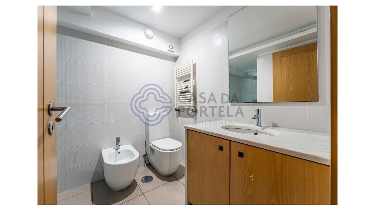 Moradia T5 para Venda em Aldoar, Foz do Douro e Nevogilde Foto 16