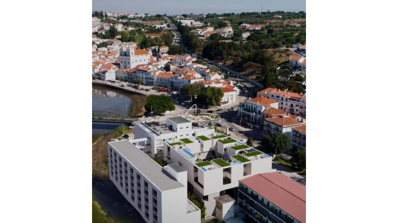 Negócio para Venda em Santa Maria do Castelo e Santiago e Santa Susana Foto 9