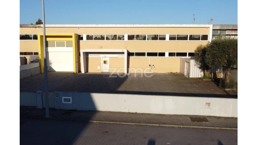 Terreno Comércio / Armazém para Venda em Barcelos, V.Boa, V.Frescainha Foto 4