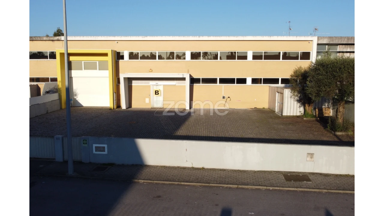 Terreno Comércio / Armazém para Venda em Barcelos, V.Boa, V.Frescainha Foto 4