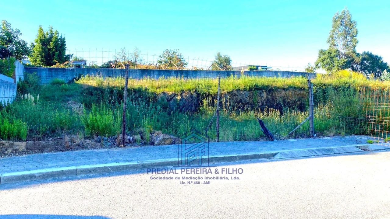 Terreno P/ Prédio para Venda em Baguim do Monte (Rio Tinto) Foto 2