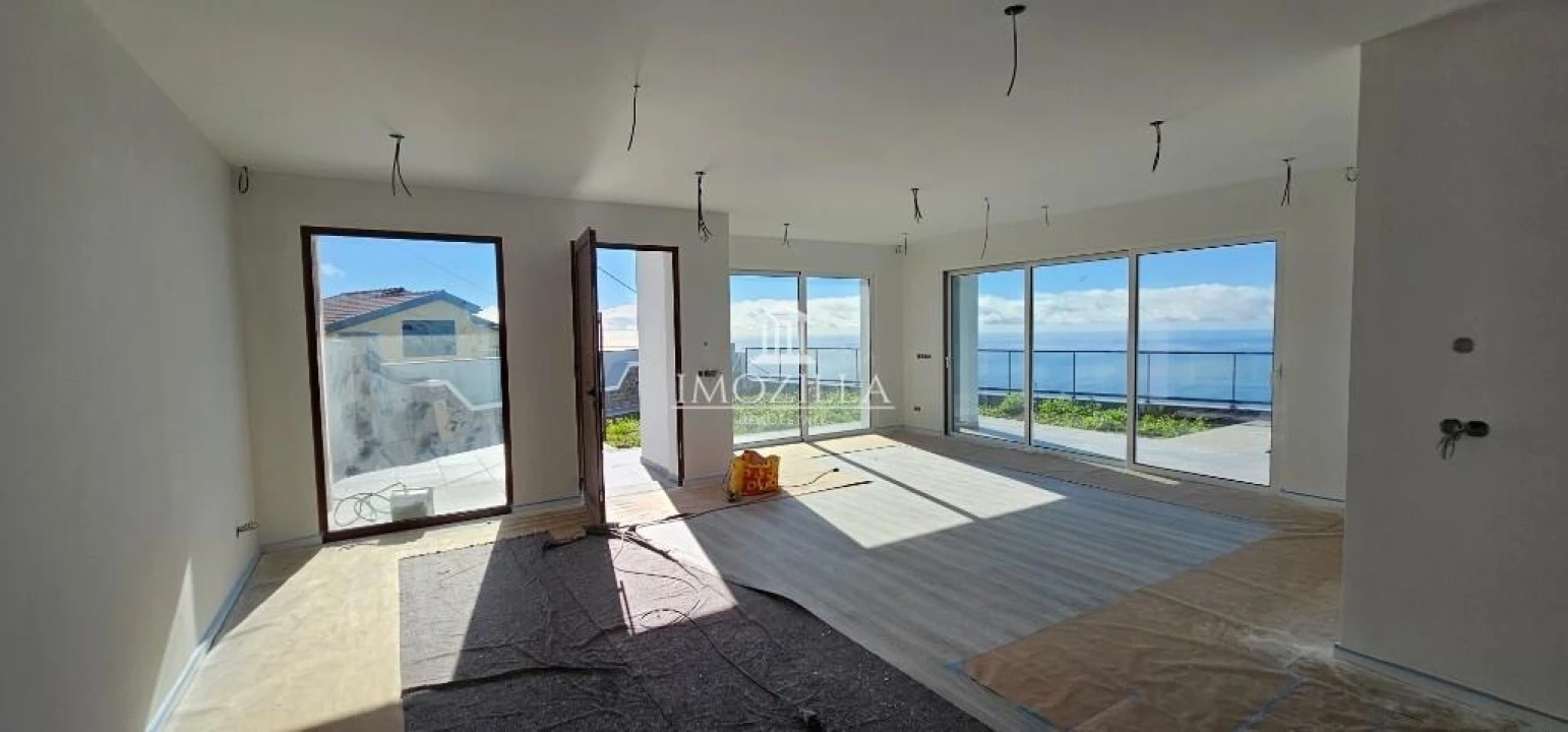 Moradia T3 para Venda em Ponta do Sol Foto 25