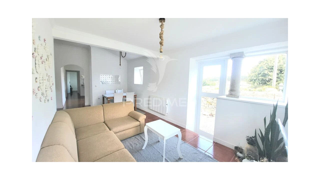 Moradia T4 para Venda em Fornelo e Vairão Foto 3