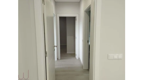 Apartamento T2 para Venda em Quelfes