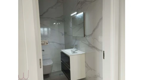 Apartamento T2 para Venda em Quelfes