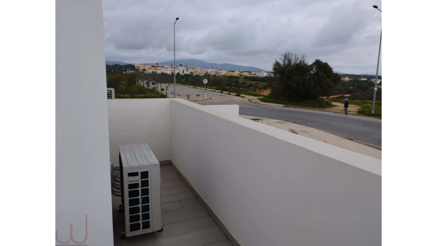 Apartamento T2 para Venda em Quelfes Foto 12