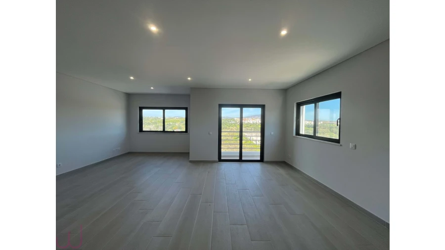 Apartamento T2 para Venda em Quelfes Foto 5