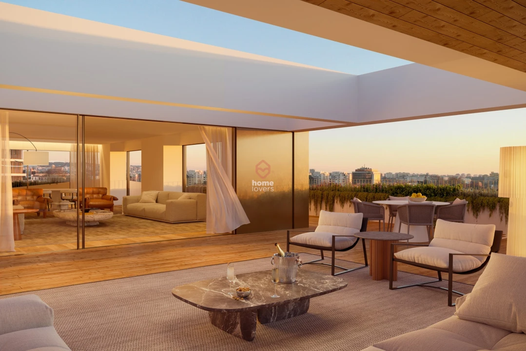 Apartamento T4 para Venda em Lordelo do Ouro e Massarelos Foto 2