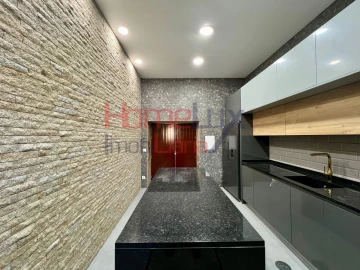 Moradia T4 para Venda em Campanhã