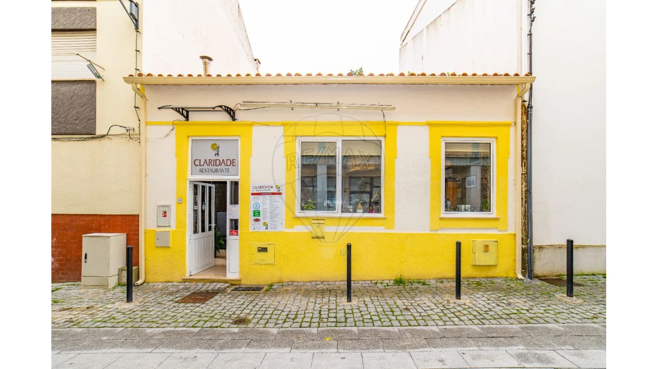 Prédio para Venda em Buarcos Foto 2