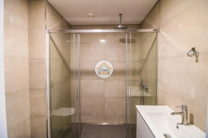 Apartamento T4 para Venda em Cedofeita, Santo Ildefonso, Sé, Miragaia, São Nicolau e Vitória