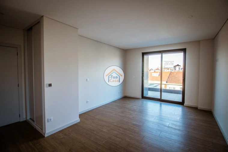 Apartamento T3 para Venda em Cedofeita, Santo Ildefonso, Sé, Miragaia, São Nicolau e Vitória Foto 10