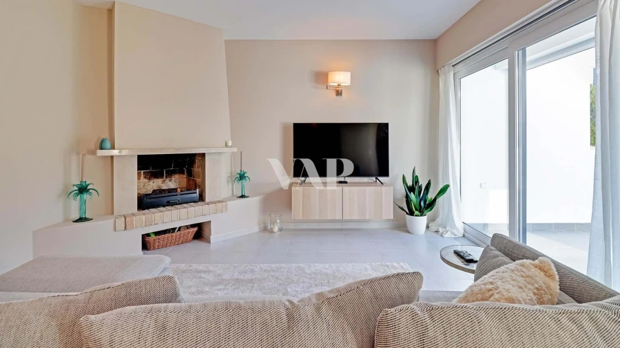 Moradia T3 para Arrendamento em Quarteira Foto 3