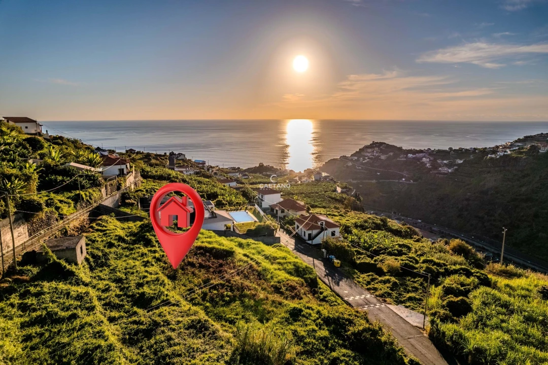 Moradia T4 para Venda em Ribeira Brava Foto 15